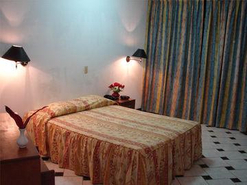 Hotel Don Carlos ปูแอร์โต มัลโดนาโด ภายนอก รูปภาพ